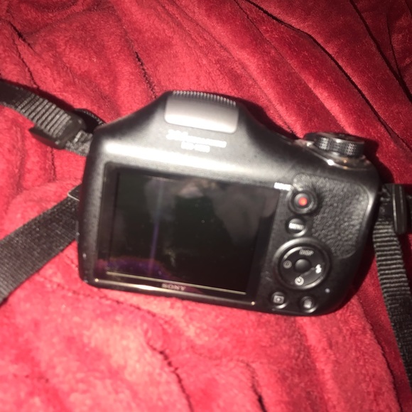 Sony camera - Picture 2 of 5